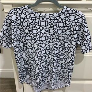 Black and white Copper Key XL girls shirt😍